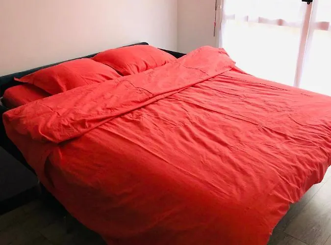 Studio En Residence, Proche De La Mer Avec Parking Gratuit Et 5G Home
