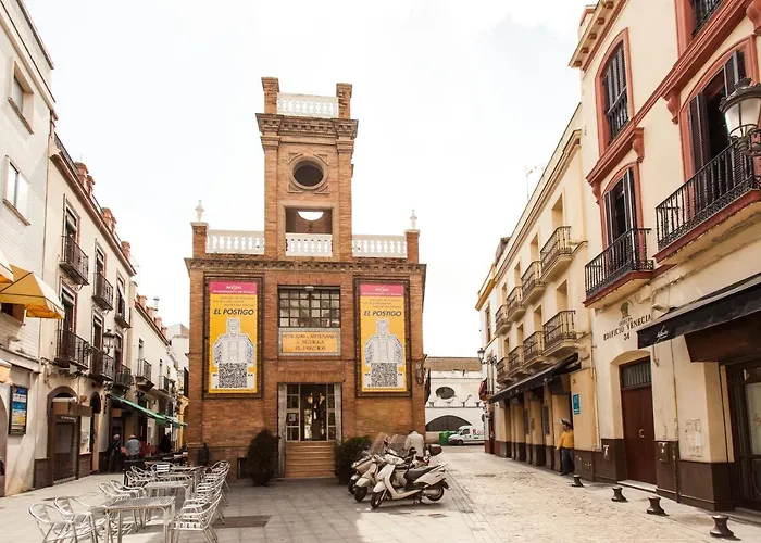 Street Cathedral Sevilla