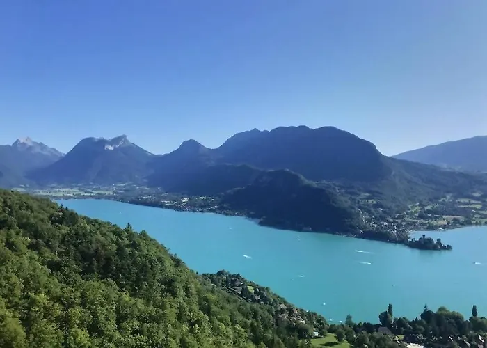 Très bel Appartement en rez de jardin, Talloires