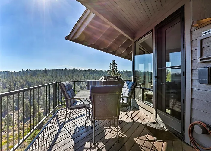 Hiking Trail & Hot Tub Access: Bend Condo W/ Deck