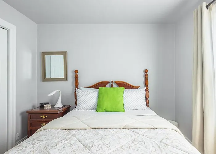 Duplex In Alberta Art District