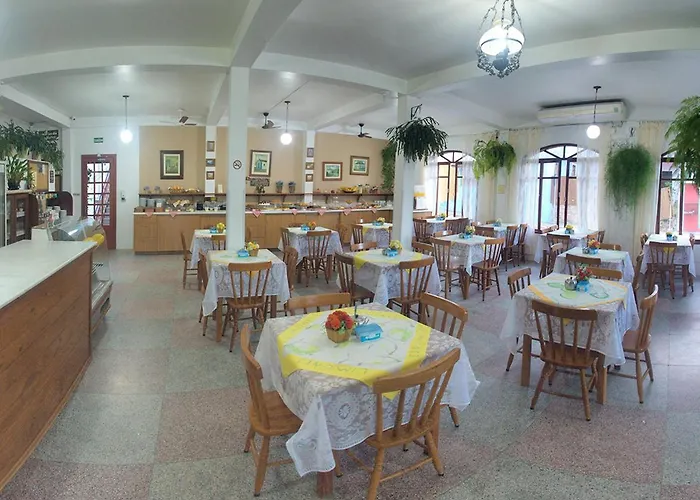 Lobo Hotel