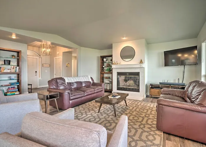 Manson Villa W/ Hot Tub ~ 1 Mi To Wineries!