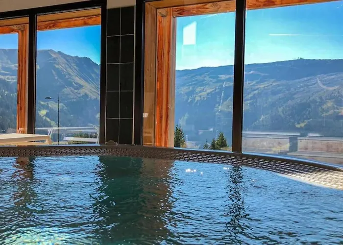 Vue panoramique sur les montagnes plein Sud - T2 Skis aux pieds, Piscine&Spa