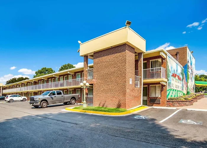 Motel: Quality Inn Mount Vernon