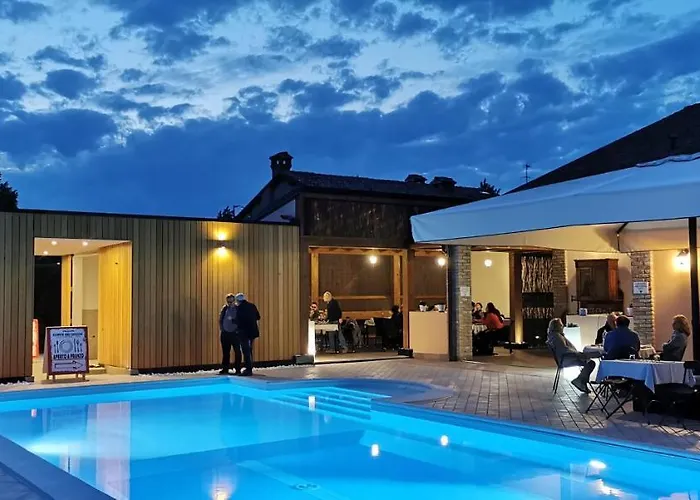 Villa con piscina: Agriturismo-R&B Corte dei Gioghi