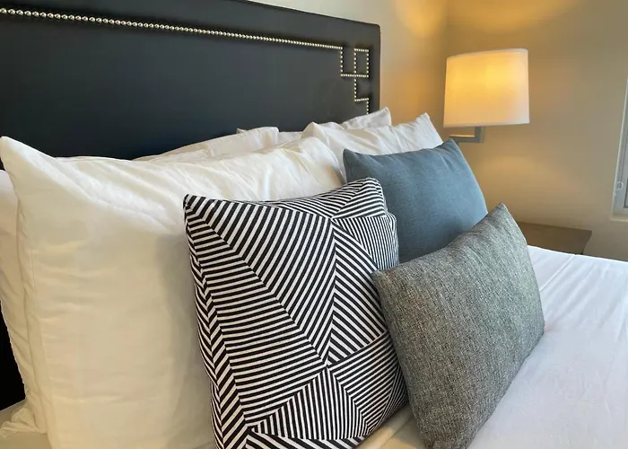 Riverfront Park Travel Apartments