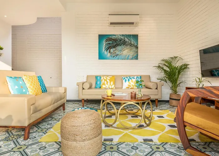 Private villas La Risa, 2 Bhk s Near Vagator Beach, Private Pool With Kitchen, Balcony, Security