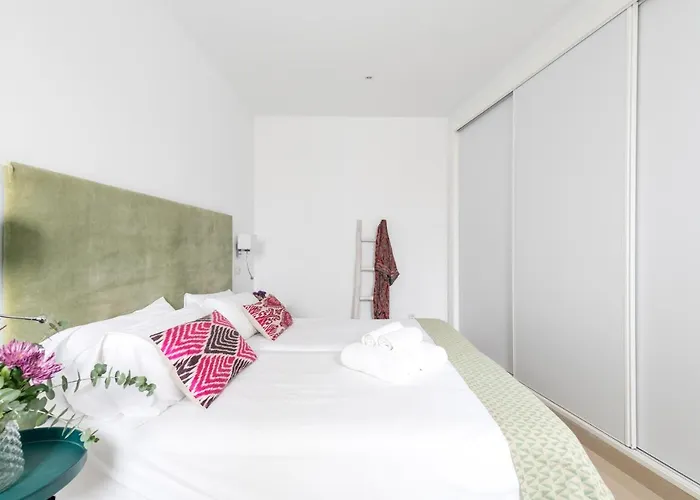 Apartamentos RG Suites Plaza del Salvador