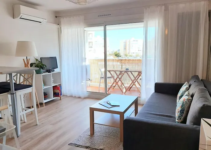 Studio Carnon ~ Plage, port et commerces, tout proche!