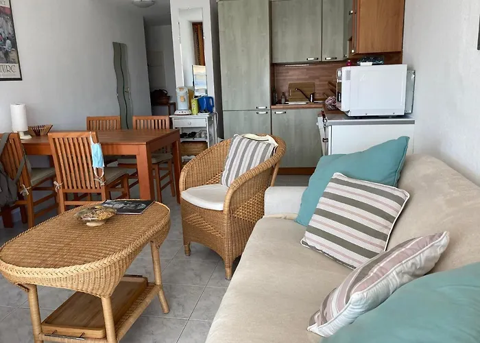 Résidence avec piscine, plage à 100 m, Cannes et Juan les Pins à 5 min, WiFi
