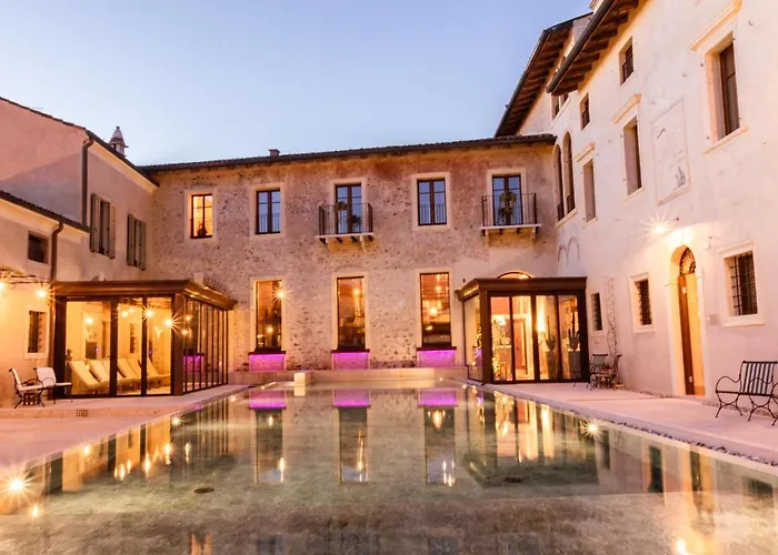 Hotel di lusso: Corte Regia Relais & Spa