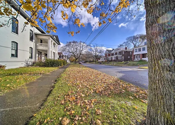 Historic Family Home 2 Mi To Lake Erie & Zoo!