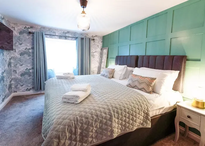 Host & Stay - Iris Cottage