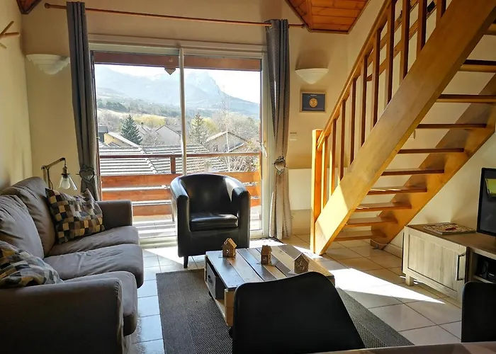 Appart T4 72m2 à Baratier entre les Orres et Embrun à coté du lac de Serre Ponçon.