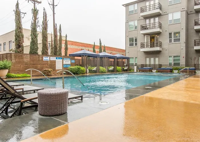 Frontdesk West 7Th District Apts Fort Worth