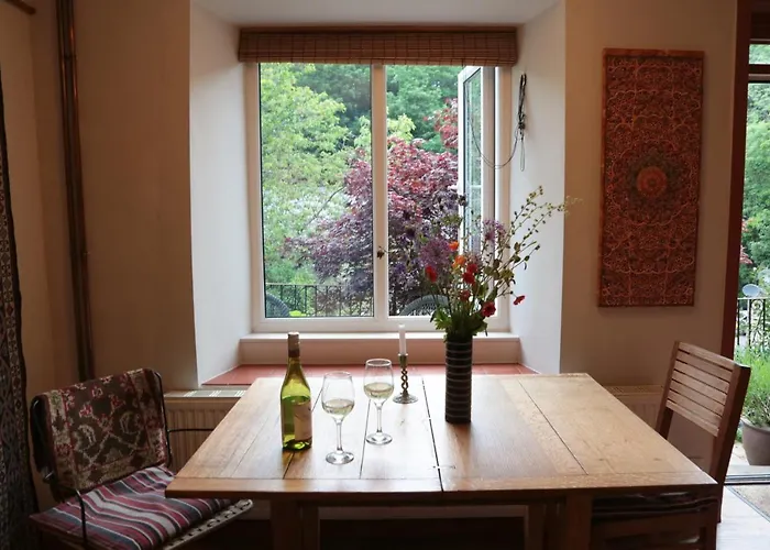 Beautiful Quiet Room In The Heart Of Holmfirth