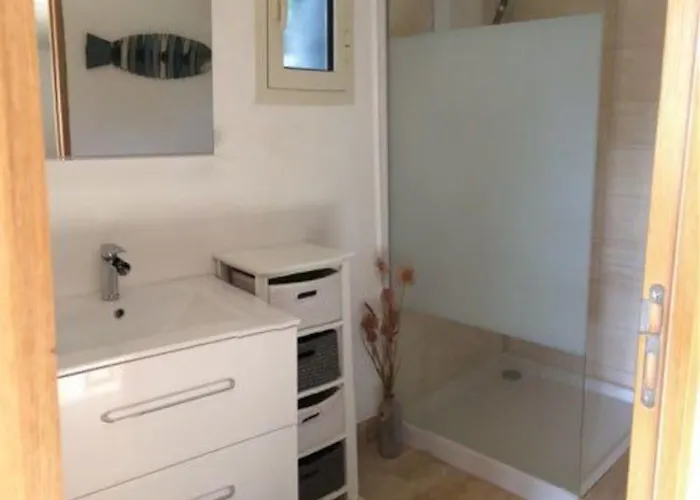 Petite maison en pierre