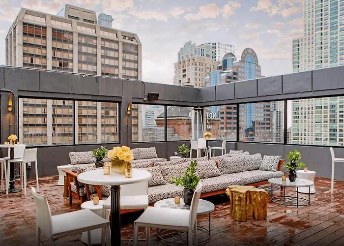 Luxury hotel only: The Chicago Hotel Collection Magnificent Mile