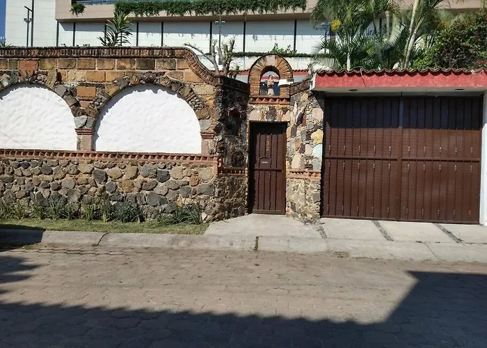 Hermosa Casa En Cuernavaca: Jardin Del Lago
