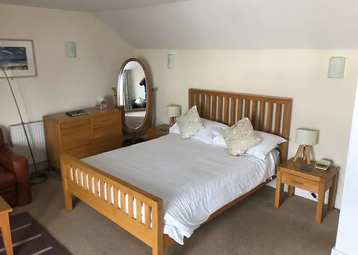 3 star hotels Dolphin Tavern