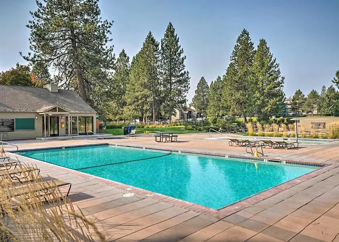 'Nature Retreat' At Seventh Mountain Resort!