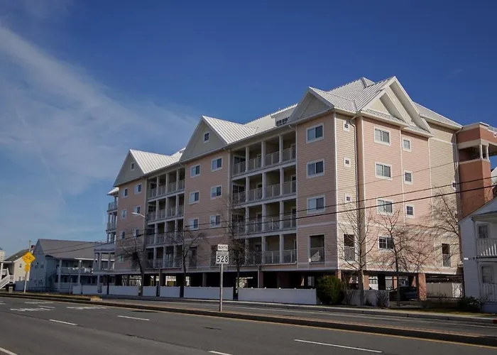 Americana Condos 10Th Street