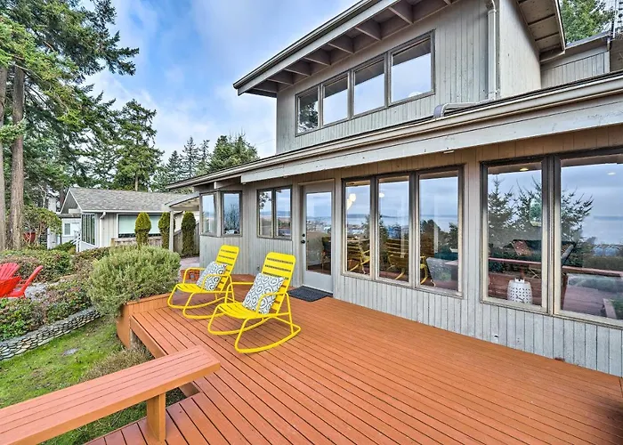 Lovely Coupeville Home W/ Puget Sound Views!
