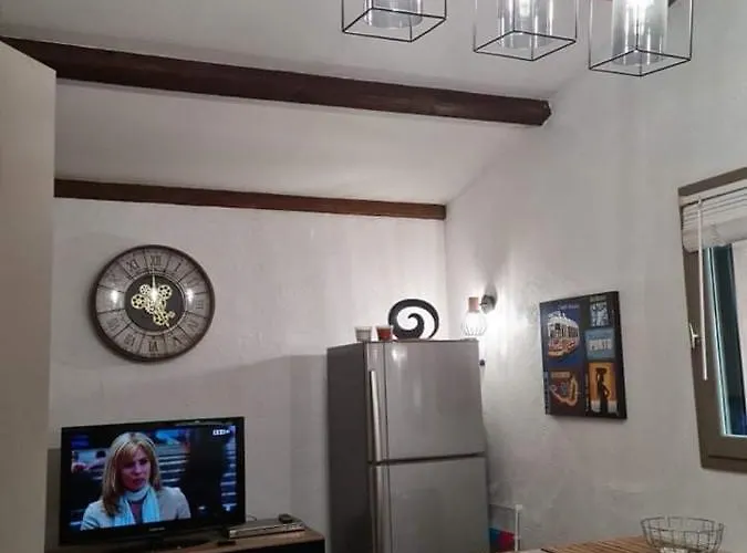 Studio climatisé dans villa calme à 15km de Cannes
