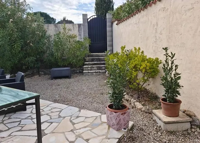 Studio climatisé dans villa calme à 15km de Cannes