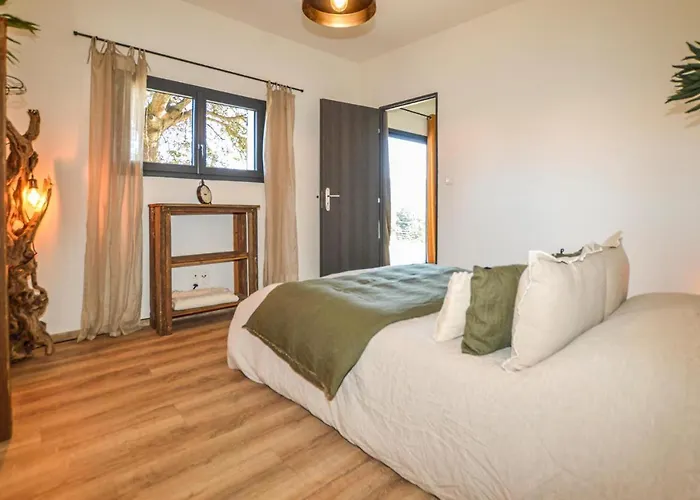 2 Bedroom Amazing Home In Pila Canale