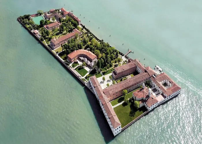 Hotel con tennis: Isola di San Servolo - Centro Soggiorno