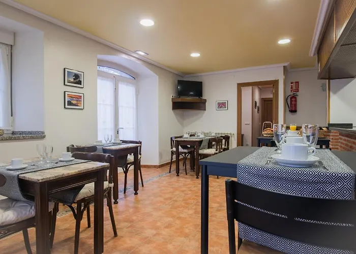 Hotel y Apartamentos La Lonja