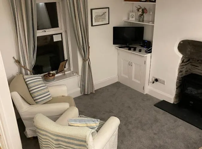 7 Mersey Street, Borth-Y-Gest