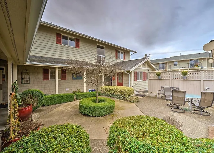 Central Apt: Private Fireplace & Patio Access