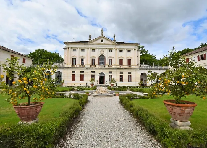 Villa Barchessa Palladio By Interhome