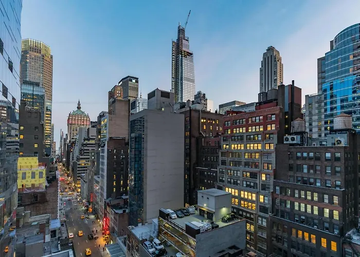 Jacuzzi hotel: The Hotel At Times Square