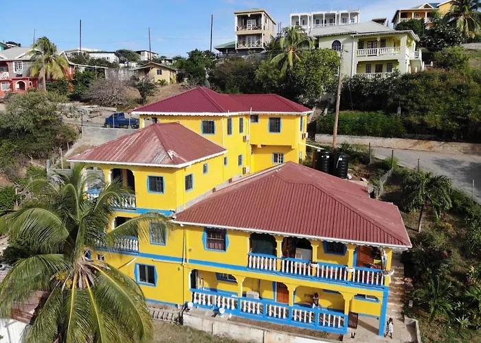Bay View Apartment 4 - Canouan Island
