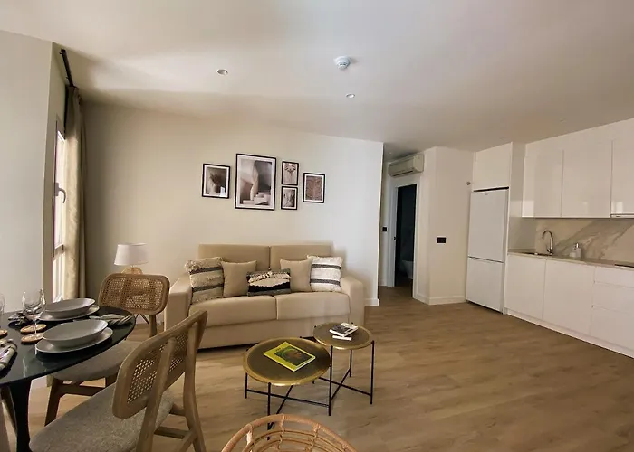 Apartamentos Málaga Premium - Calle San Telmo