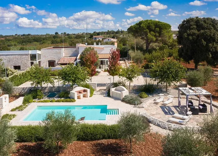 Villa Marangi con piscina by Wonderful Italy