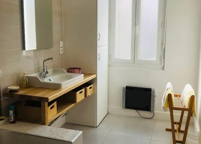 Le Cheylard, appartement spacieux et lumineux