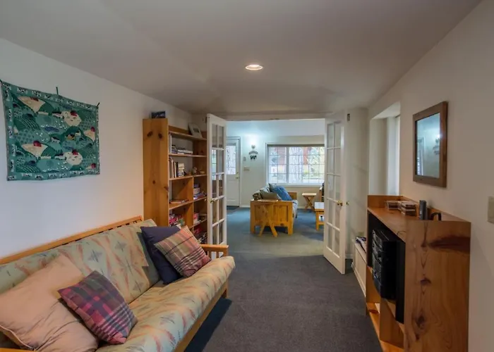 Pine Street Cottage