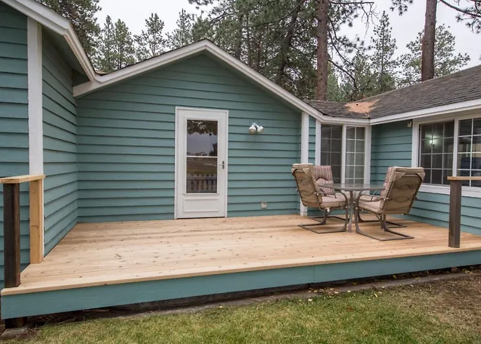 Pine Street Cottage