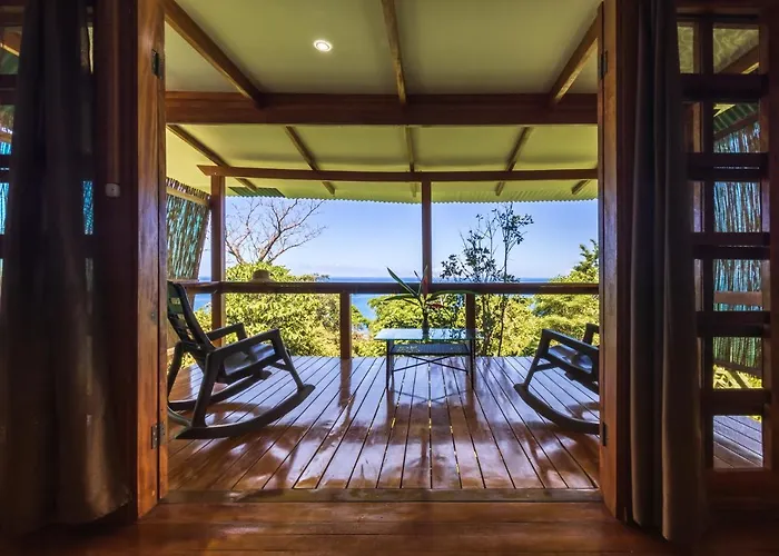 Hotel near College: Punta Marenco Lodge