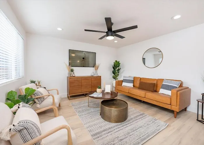 Mid Century Modern Boise-River Bungalow W/ Hot Tub
