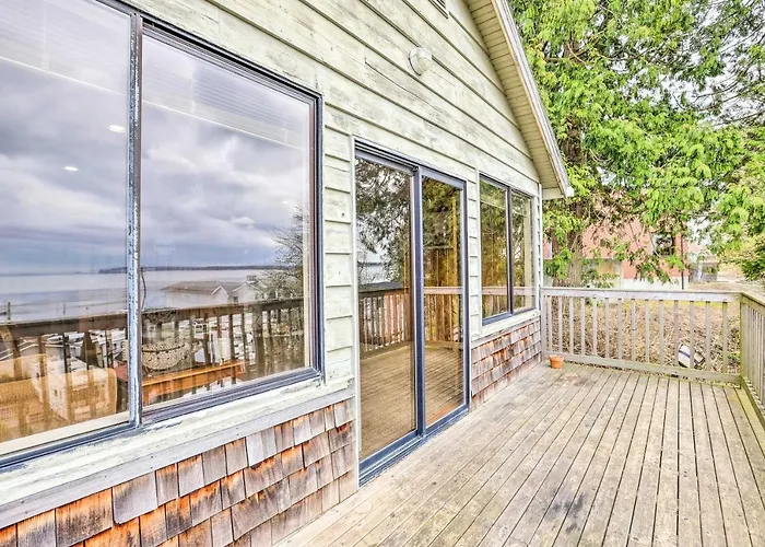 Hilltop Hideout W/ Sweeping Birch Bay Views