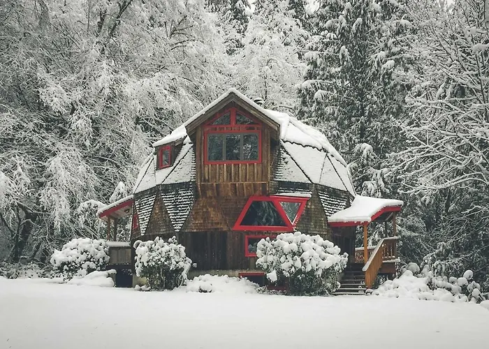 Cedar Creek Hideaway - Meredith Lodging