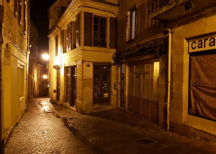 Maison de caractère au cœur de la cité médiévale de Gourdon