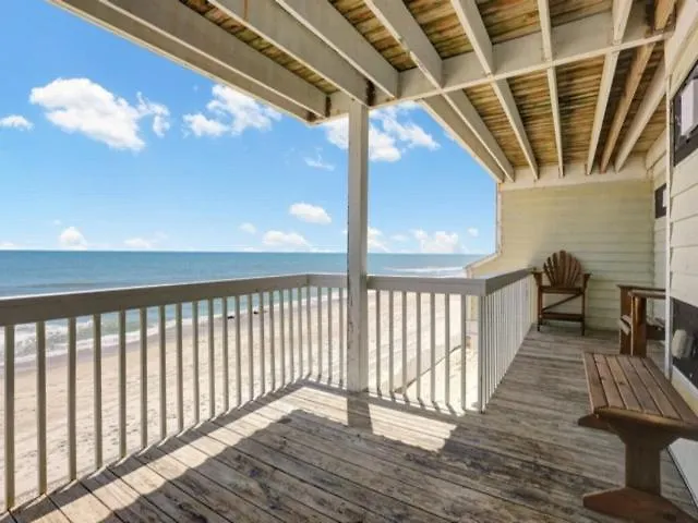 Beach Blanket - Spacious Condo With Private Beach Access And Resort Amenities! Condo