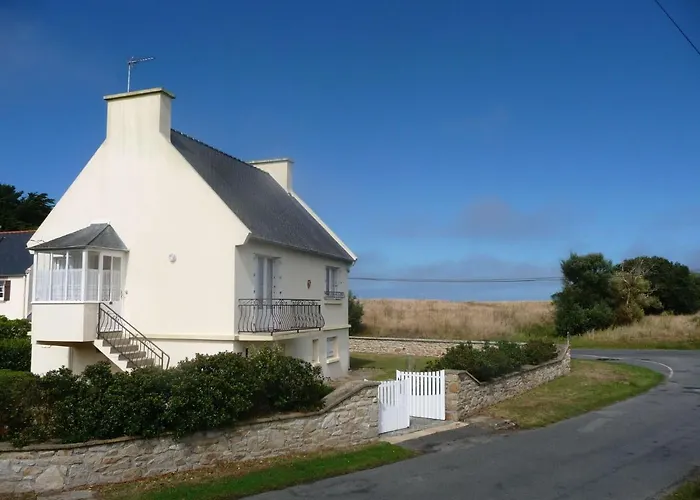 House In Treompan Near Sandy Beach
